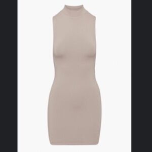 Aritzia - Babaton
CONTOUR MOCKNECK MINI DRESS